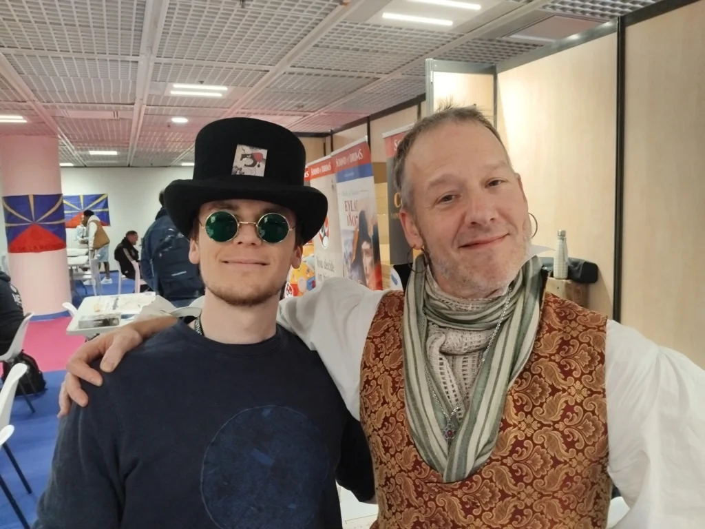 Jason St Just et Valentin Crespel posant ensemble pour une photo